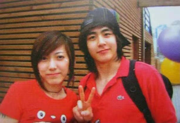 竟然还有没见过的刘忻孟佳尼坤合影旧照