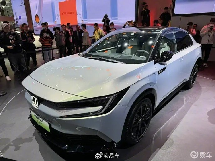 2024北京车展探馆:广汽本田e:np2 极湃2宣传海报