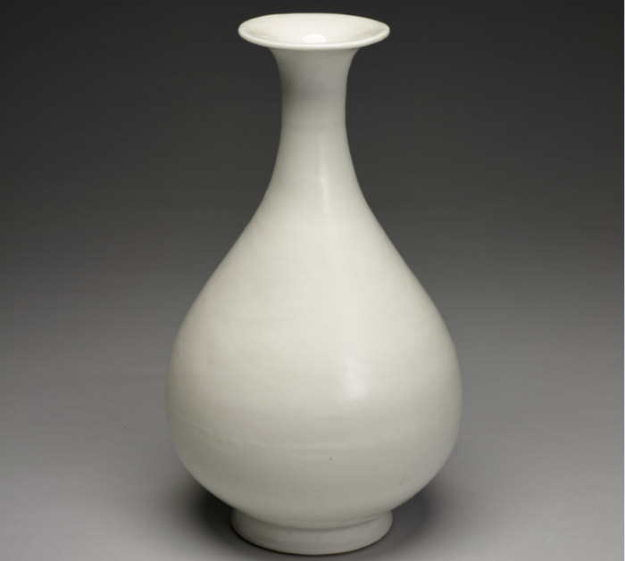 明永乐 甜白釉玉壶春瓶(正面) 台北故宫博物院馆藏明永乐 甜白釉玉壶