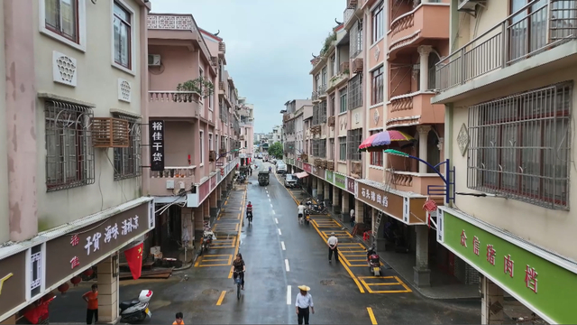 一起整理我们的家!肇庆封开县南丰,金装两镇干群迅速开展灾后清淤工作