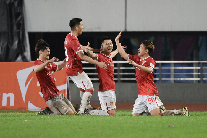 中国足协杯第二轮，多场比赛上演进球大战。