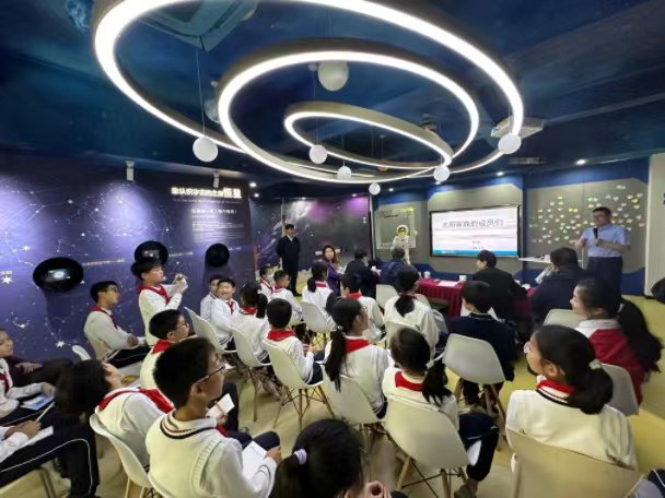 走,去望天!徐汇区携手中科院上海天文台推出中小学天文科普课程