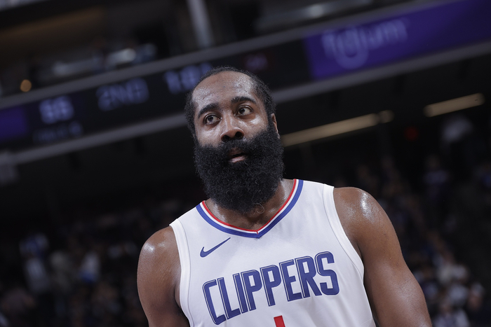 砍20分 全场各种三分收割28分8助|詹姆斯·哈登|快船|独行侠_新浪新闻