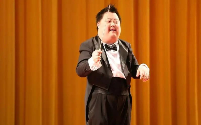 那个智商仅3岁的天才指挥家"舟舟",竟是一场持续20多年的谎言