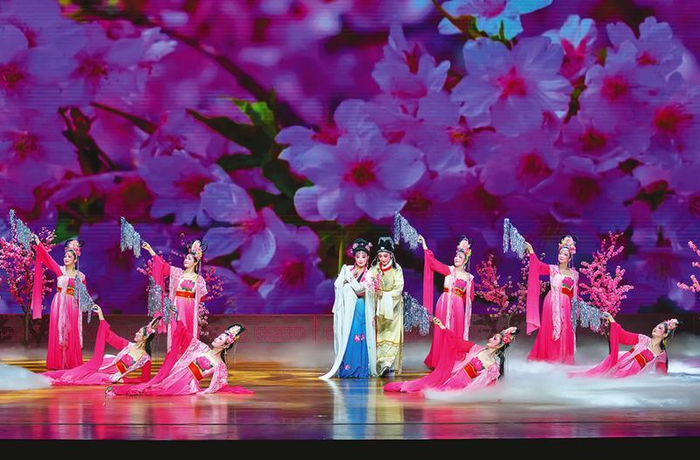 不仅有诗还有戏,《人面桃花》展现桂剧古典美