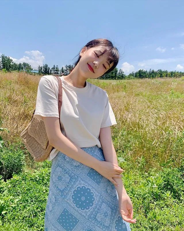 跟着这7位美炸ins的博主学穿搭,衣品提高10个度!