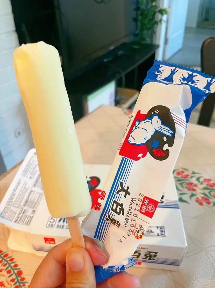 上海百年品牌·光明雪糕,鲜牛乳冰淇淋浓郁丝滑,大白兔雪糕醇厚童年味