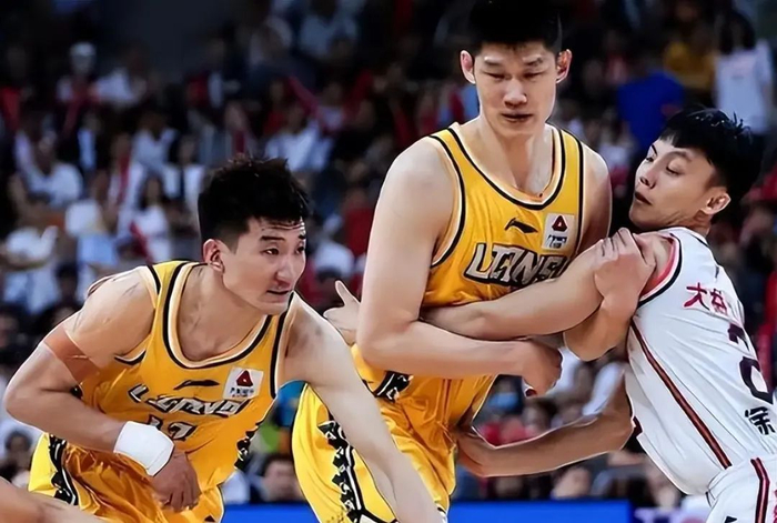 周琦续约条件被曝,孙铭徽摊牌了|孙铭徽|周琦|胡金秋_新浪新闻