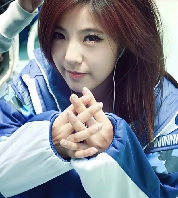 赵奕欢最新校服造型让我又看到程小雨