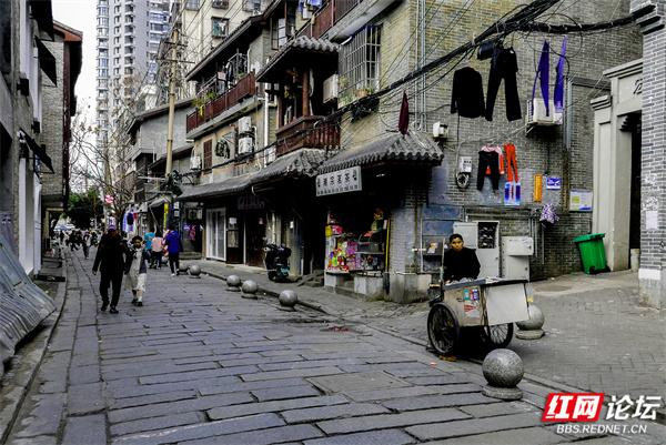 到老长沙韵味十足的古街走一走,体验最纯粹的长沙市井生活