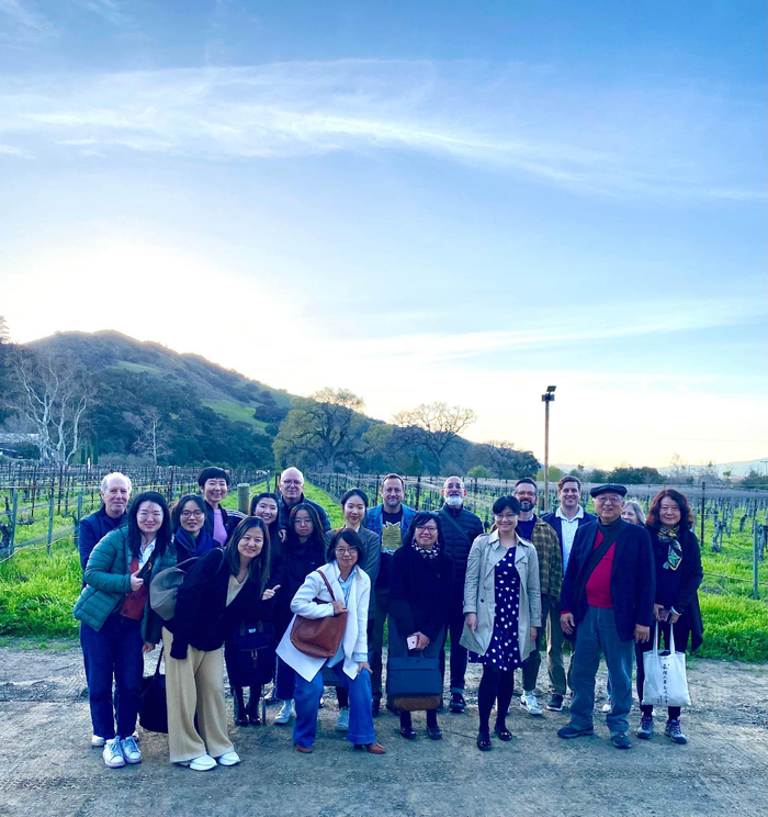 部分与会者合影