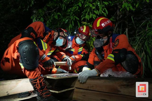 在自贡开练!四川省2024年度地震救援综合演练进行时__财经头条