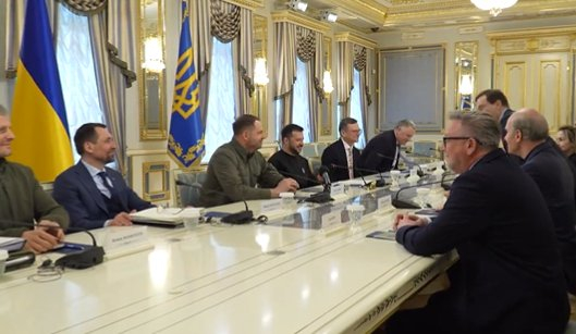 泽连斯基:拜登承诺,一旦参议院批准法案,将立即援乌武器