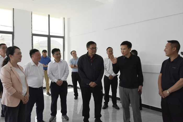 广东省粤黔协作工作队领队肖南龙到普定县调研东西部协作工作