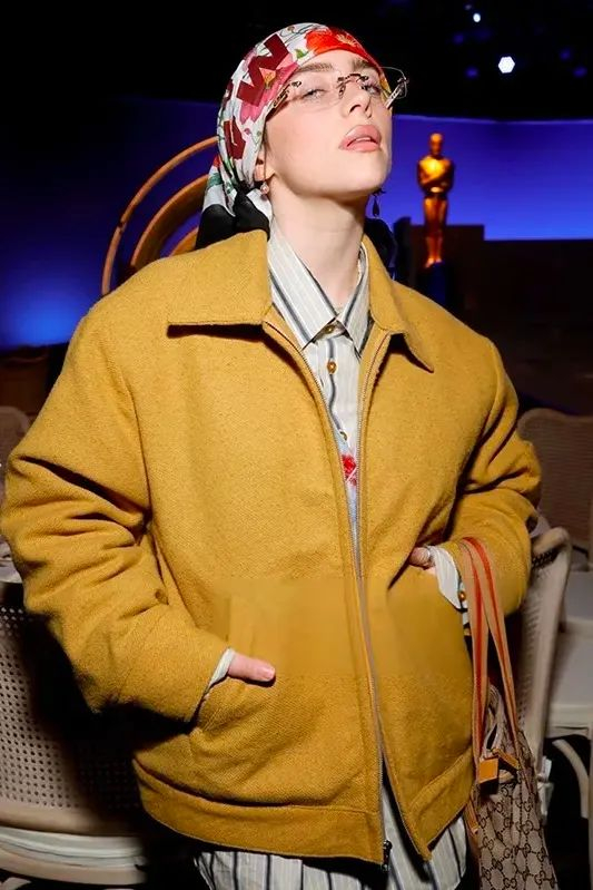 回顾 billie eilish 的 7 套经典造型