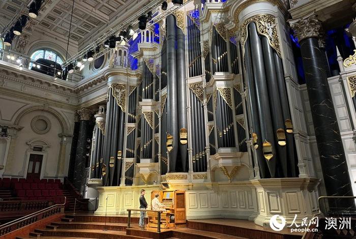 澳大利亚悉尼市政厅举办巨型管风琴音乐会