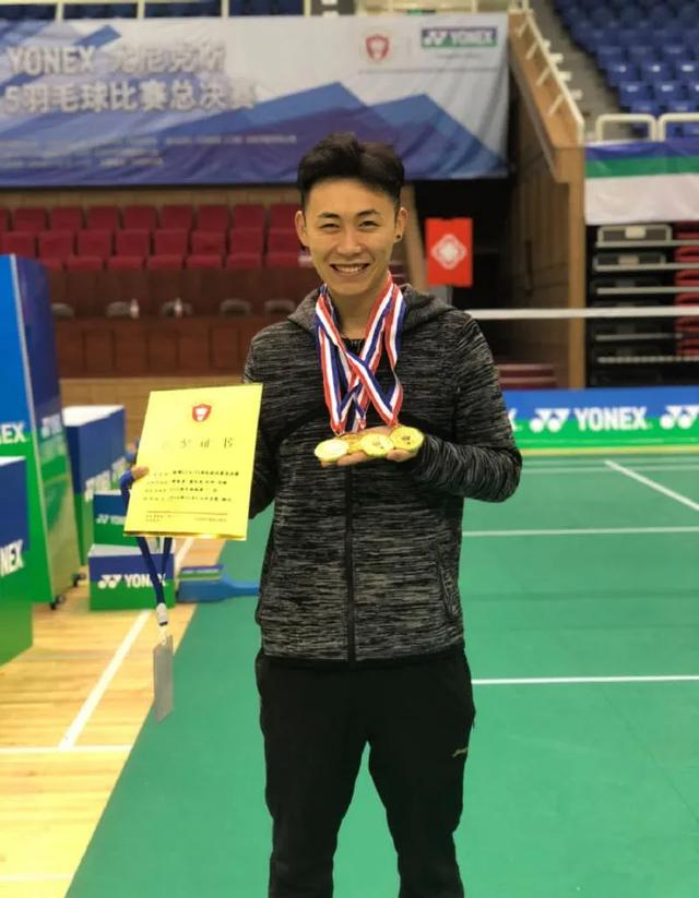 在半决赛和决赛中,董天尧先后战胜浙江队小将胡哲安,和现役国羽一队