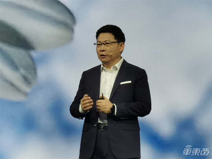 今日现场,华为常务董事,消费者bg ceo,华为智能汽车解决方案bu 董事