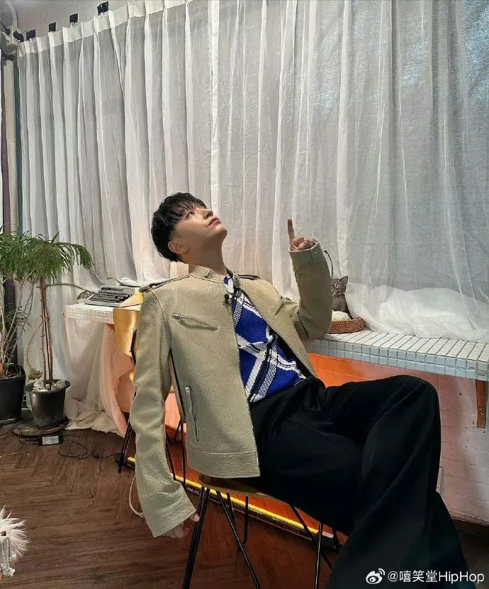 simon dominic决定终止与aomg的专属合约!