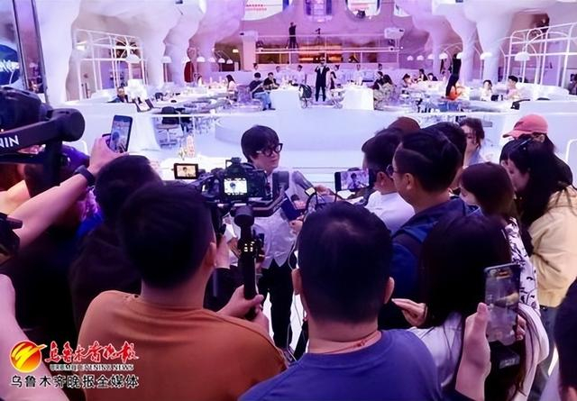 　　4月23日，摩登天空创始人、CEO沈黎晖接受媒体采访。记者雷婷摄