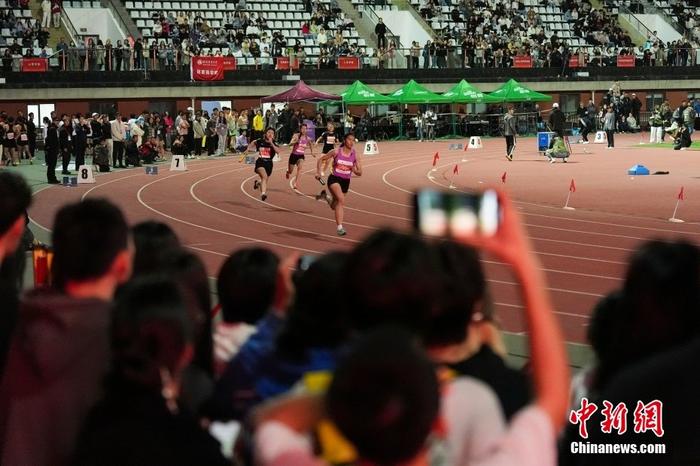 4月23日,北京体育大学第54届田径运动会暨中国田径大众达标校园系列赛