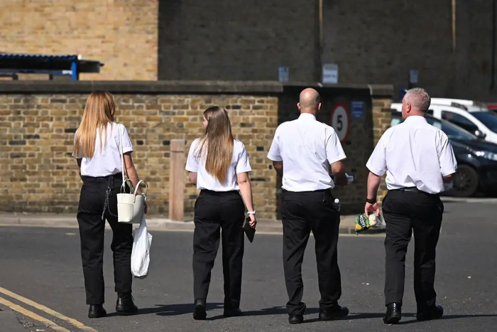 英国最大监狱被曝多起性丑闻!女狱警沦为男囚犯“猎物”