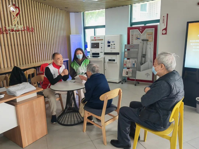 不出小区就能看病拿药!闵行梅陇镇78个社区均已设立!"