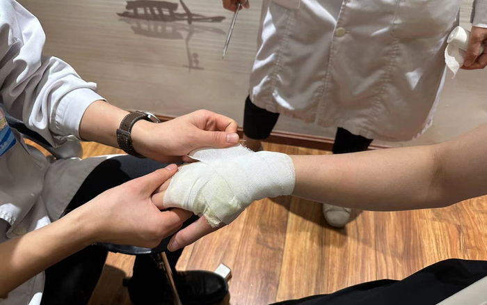 林以恩在医院就诊。 受访者供图