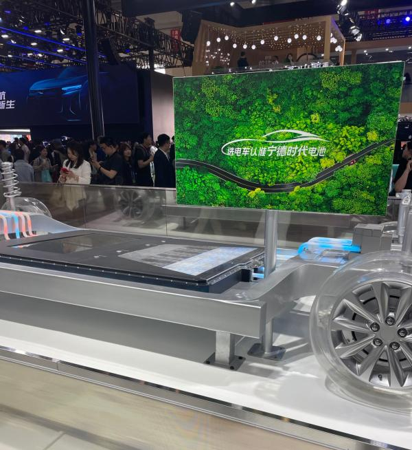 车展现场的神行电池展示，澎湃新闻记者森宁拍摄