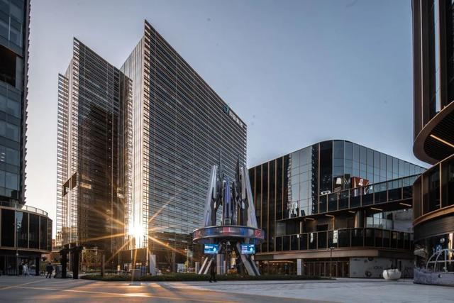 江湾里MEET678建筑立面；来源：龙湖商业