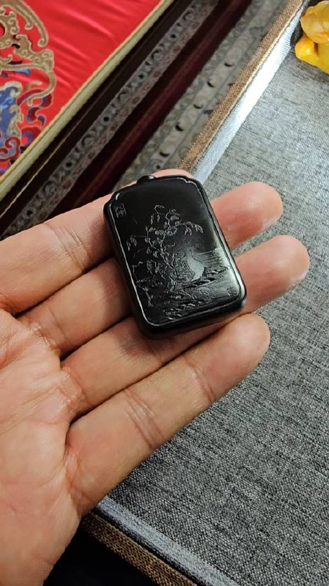 和田玉墨玉雕刻山水人文牌,真正的新疆墨玉,料子细腻如羊脂,黑如漆墨
