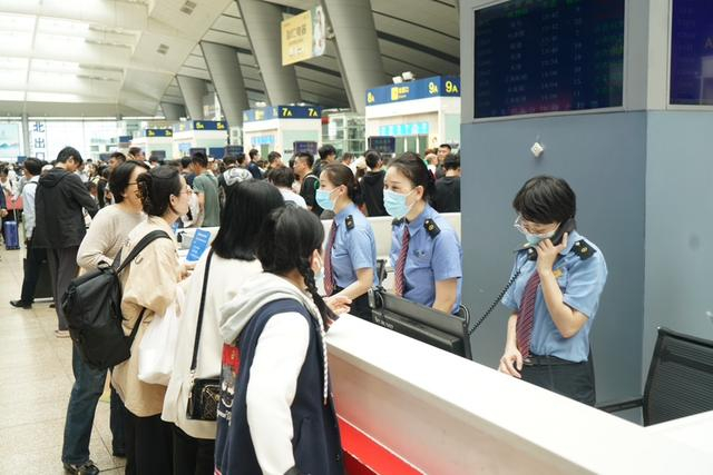 实施"一日一图"!北京南站"五一"高峰日客流有望创新高