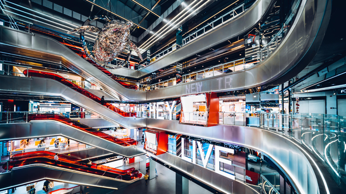 京东MALL商场内科技感十足。