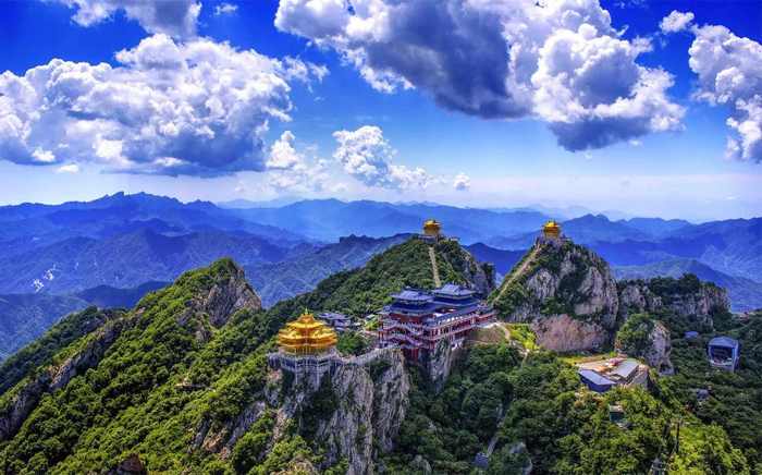 洛阳老君山风光（曾宪平/摄）