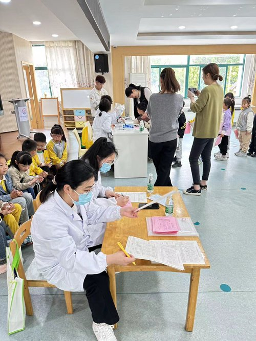 苏州渭塘:"六一"体检 护幼成长|体检|六一|幼儿_新浪新闻