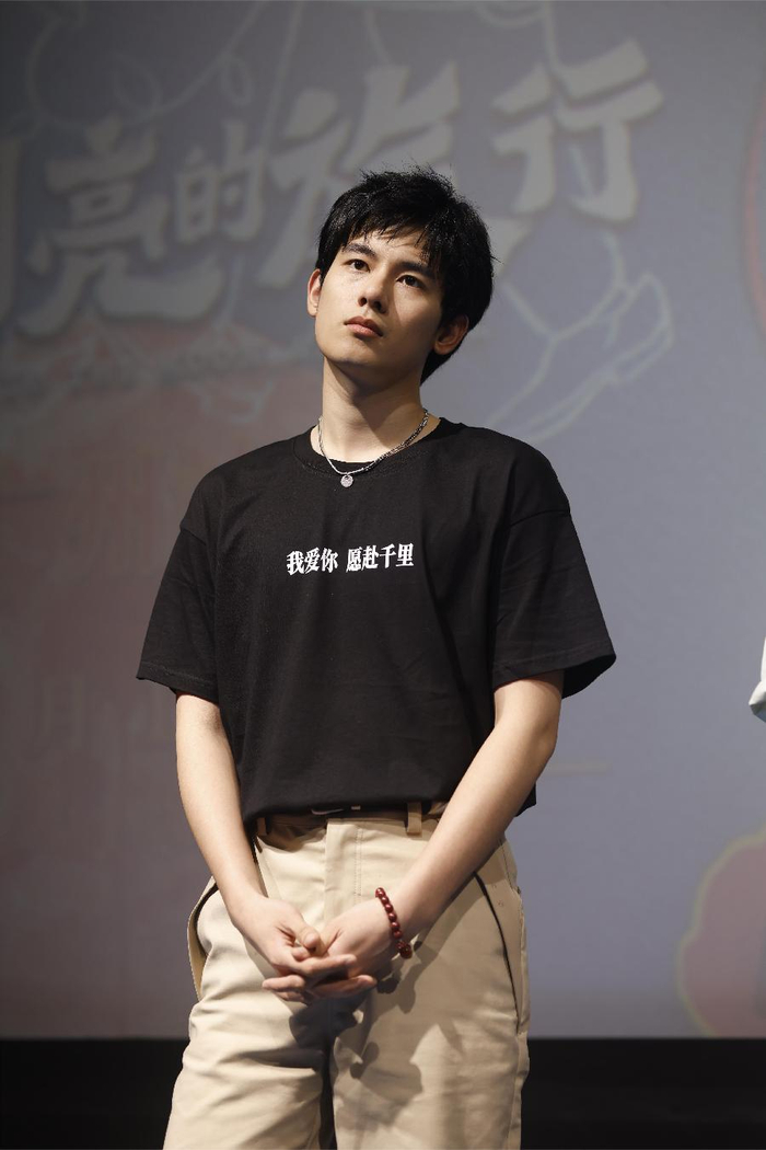 值得一提的是,此番是张子枫和胡先煦再次合作.
