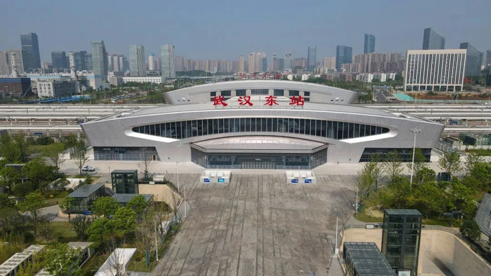 黄冈西站22列,鄂州站19列黄石北站19列,大冶北站20列最多运行车次