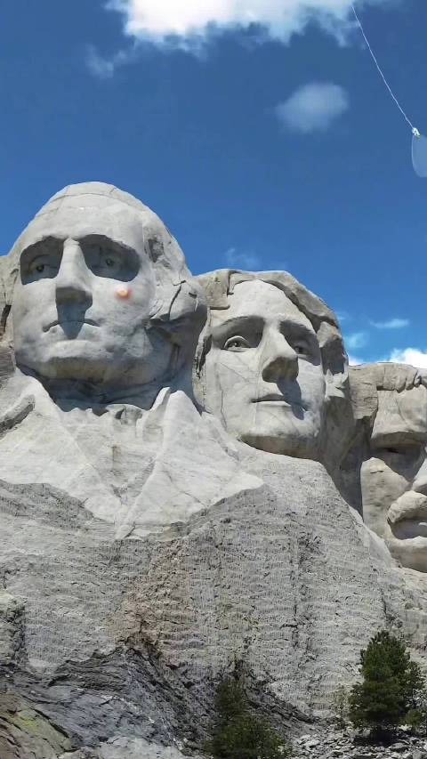 这创意做的太绝了!给美国总统山上的乔治华盛顿去去火