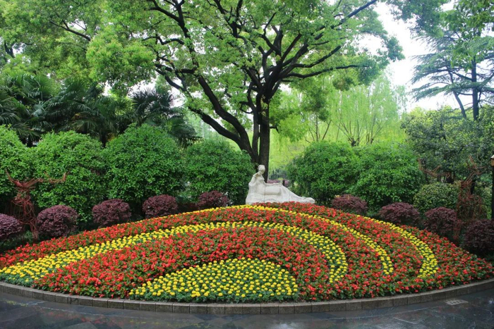 "五一"国际劳动节,普陀区各公园花坛盛装迎客!