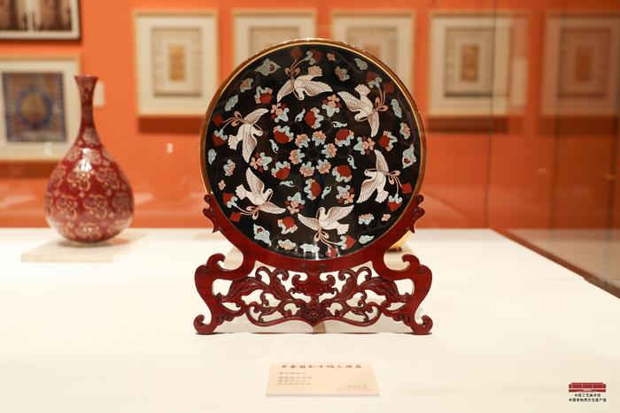 “花开敦煌——常沙娜从艺八十年艺术与设计展”部分展品。供图 中国工艺美术馆 中国非物质文化遗产馆