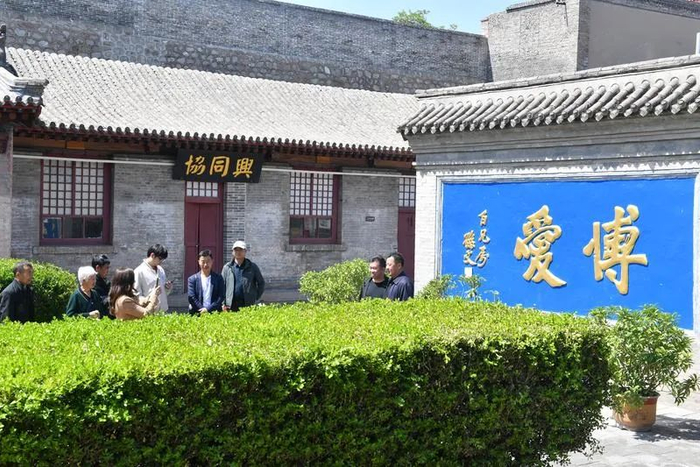 　　▲忻州定襄县河边民俗博物馆众多游客纷至沓来，游览晋北大院、观赏精美建筑、感受独特民俗