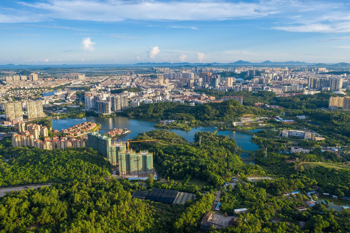 广东省阳江市江城区俯瞰。  视觉中国资料图