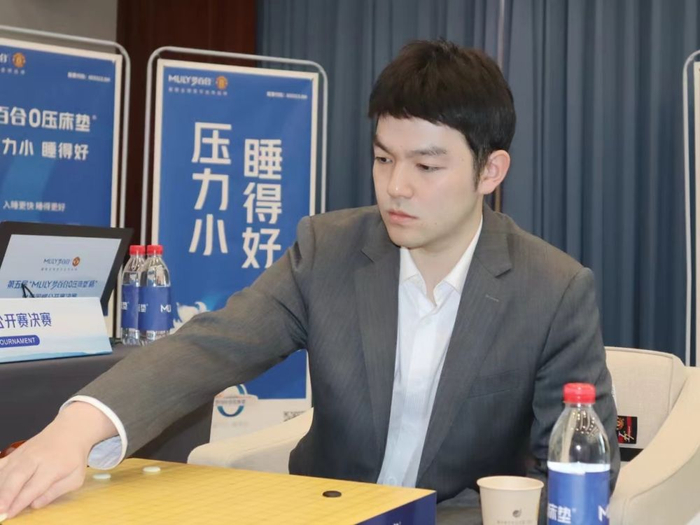 这是29岁的李轩豪首次夺得世界大赛冠军。