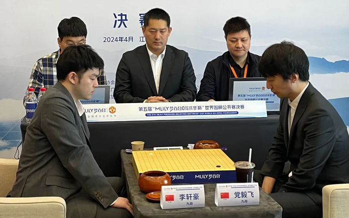 ▲李轩豪3比1击败党毅飞，证明了自己。新京报记者 孙海光 摄