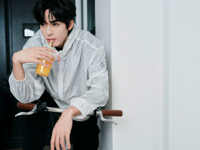 这是什么长腿组合啊!|宋威龙|纪凌尘_新浪新闻