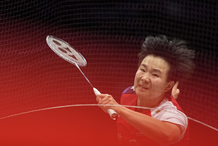 何冰娇在比赛中。