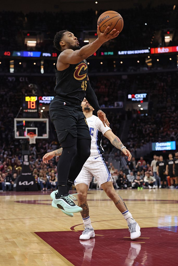 米切尔是骑士晋级的功臣。