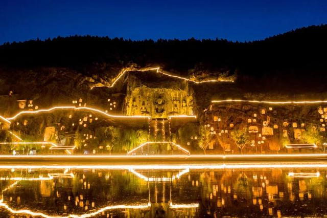 △ 龙门石窟夜游 图源：洛阳旅游