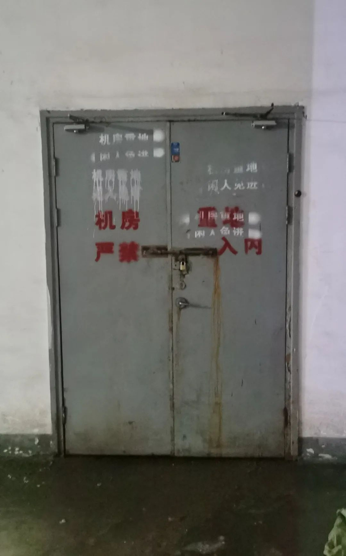  案发水泵房的大门