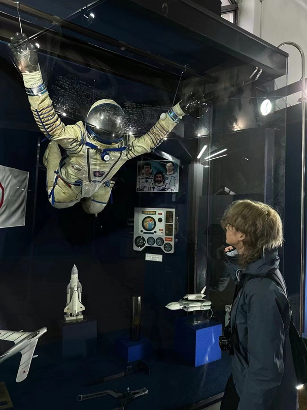 更多时候，李易珂还是会遇到很多善良健谈的当地人。（图/ 受访者供图）